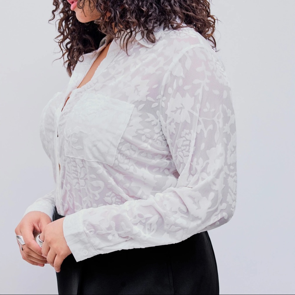 CIDER White Blouse - Picture 2 of 7